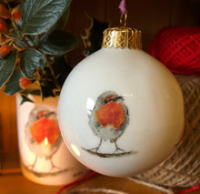 Load image into Gallery viewer, Bone China Christmas Bauble - Robin